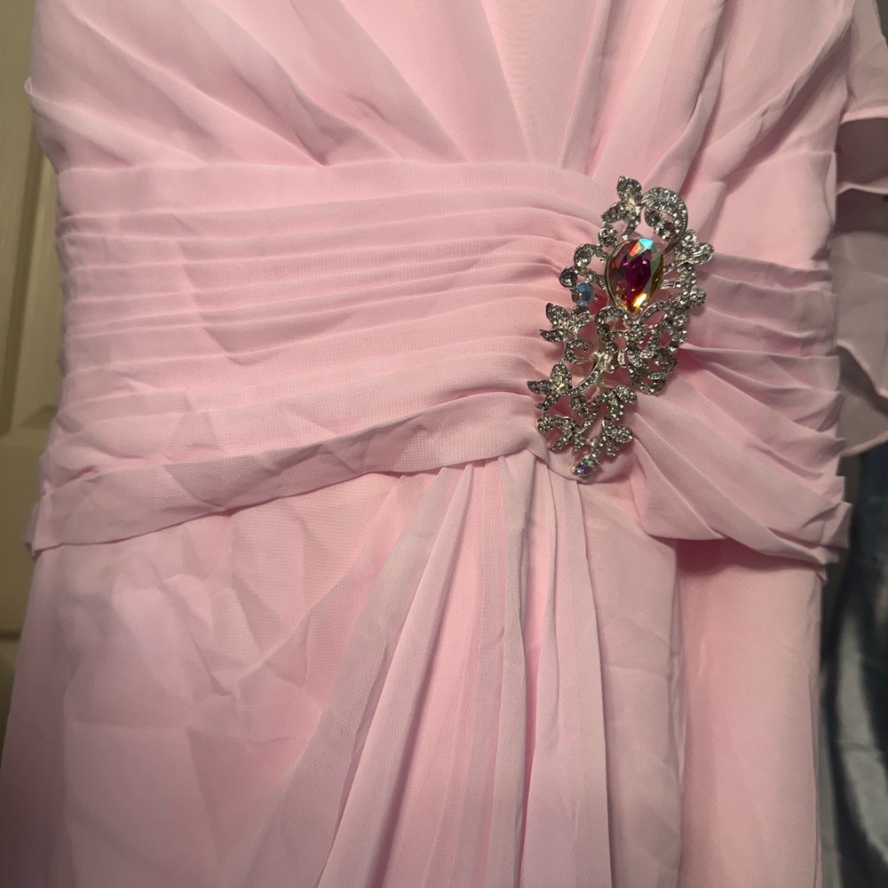 Soft Pink Chiffon Maxi Dress with Decorative Waist Accent - Picture 2 of 4